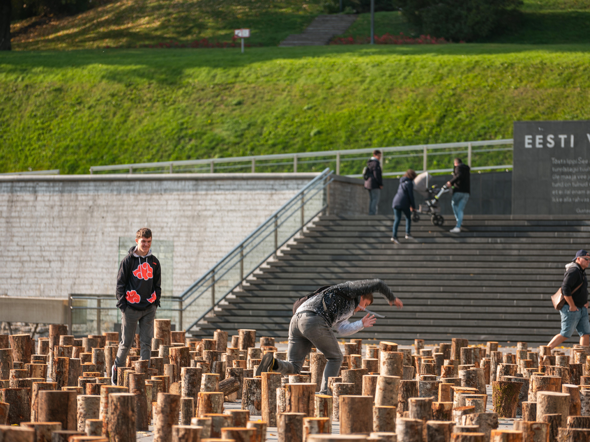 poora_mottepaus_mark-grimitliht-installatsioon4-1.jpg